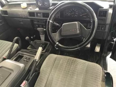 Mitsubishi DELICA WAGON