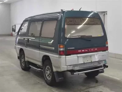 Mitsubishi DELICA WAGON