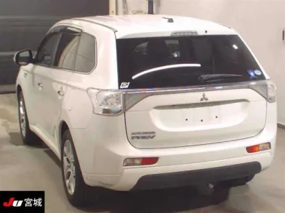 Mitsubishi OUTLANDER PHEV
