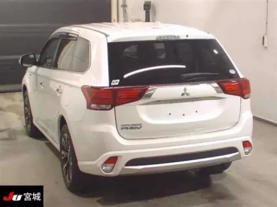 Mitsubishi OUTLANDER PHEV