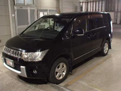 Mitsubishi DELICA D5