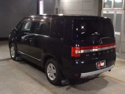 Mitsubishi DELICA D5