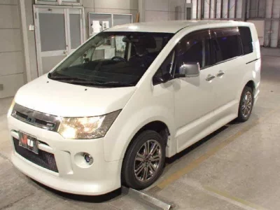 Mitsubishi DELICA D5