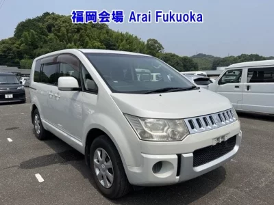 Mitsubishi DELICA D5
