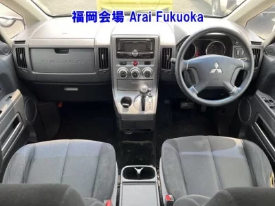 Mitsubishi DELICA D5