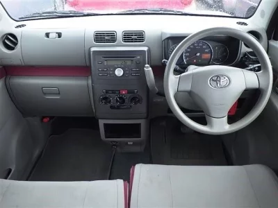 Toyota PIXIS SPACE