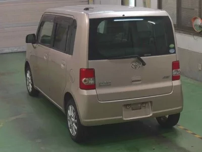 Toyota PIXIS SPACE