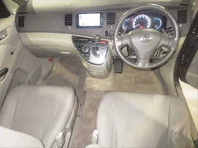 Toyota ISIS