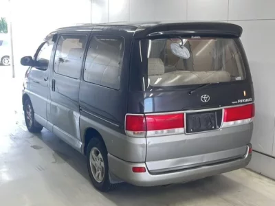 Toyota HIACE REGIUS