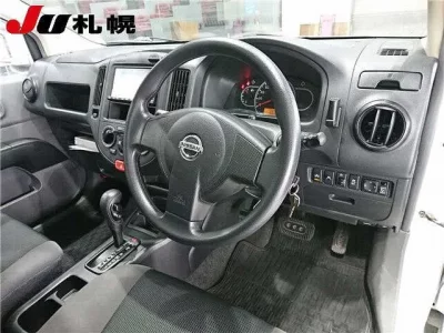 Nissan AD