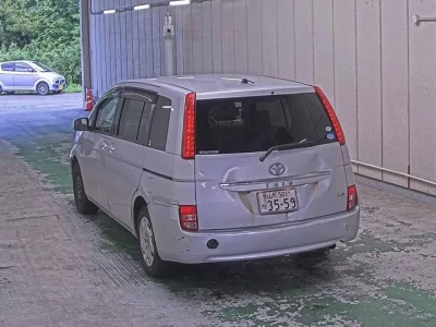 Toyota ISIS