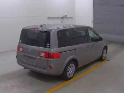 Nissan LAFESTA