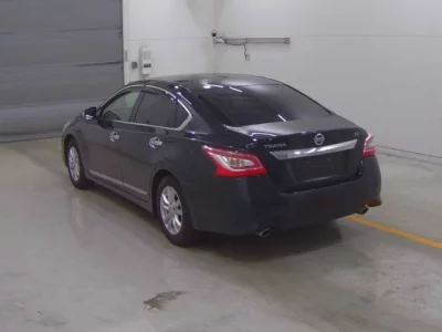 Nissan TEANA