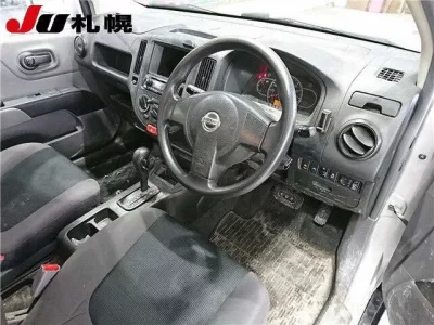 Nissan AD
