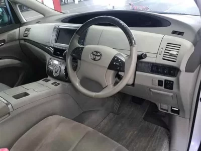 Toyota ESTIMA HYBRID