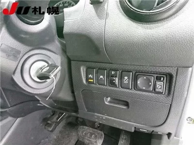 Nissan AD