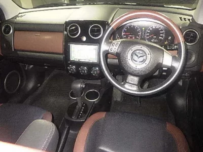 Mazda VERISA