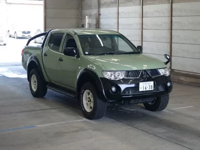 Mitsubishi TRITON