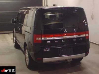 Mitsubishi DELICA D5
