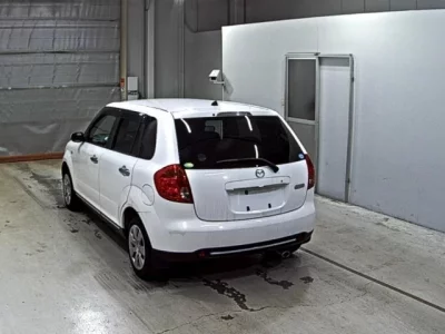 Mazda VERISA