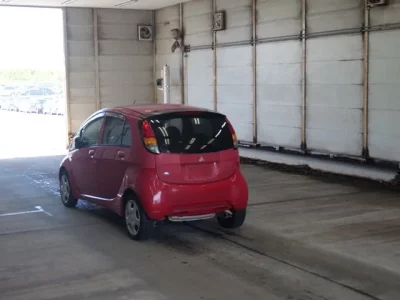 Mitsubishi I
