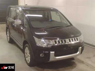 Mitsubishi DELICA D5