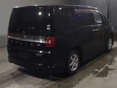Mitsubishi DELICA D5