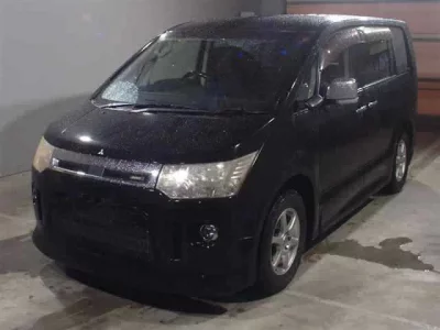 Mitsubishi DELICA D5