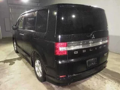 Mitsubishi DELICA D5