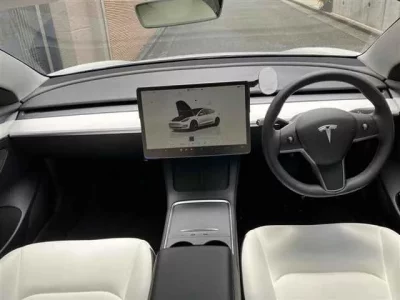 Tesla MODEL3