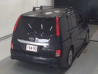 Toyota ISIS