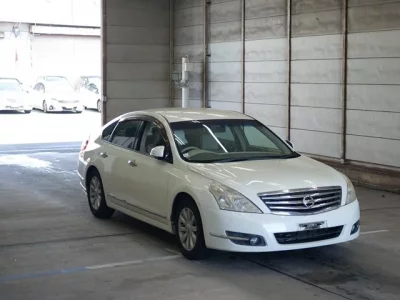 Nissan TEANA