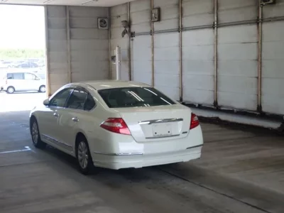 Nissan TEANA