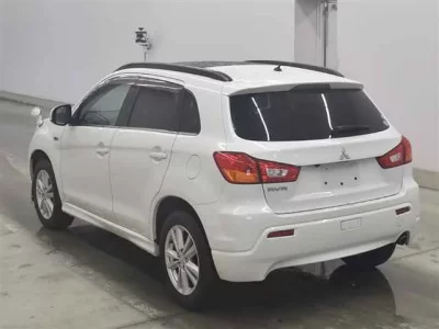Mitsubishi RVR