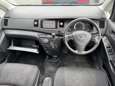 Toyota ISIS