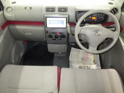 Toyota PIXIS SPACE