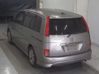 Toyota ISIS