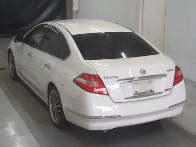 Nissan TEANA