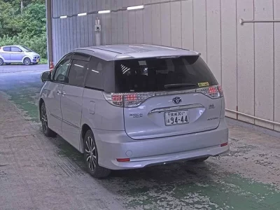 Toyota ESTIMA HYBRID