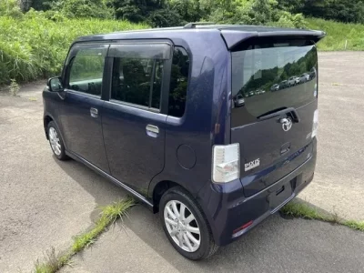 Toyota PIXIS SPACE