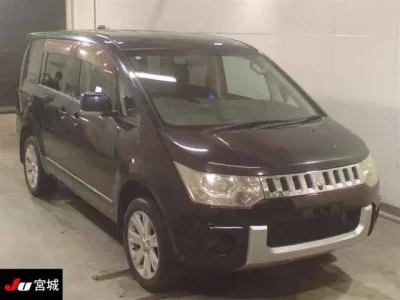 Mitsubishi DELICA D5