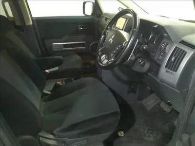 Mitsubishi DELICA D5