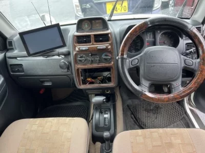 Mitsubishi PAJERO JR