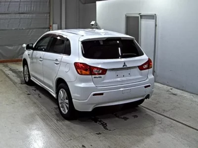 Mitsubishi RVR