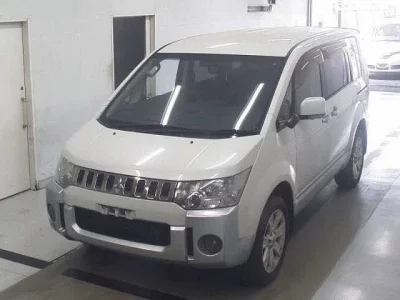 Mitsubishi DELICA D5