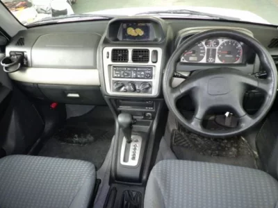 Mitsubishi PAJERO IO