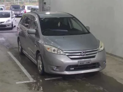 Nissan LAFESTA