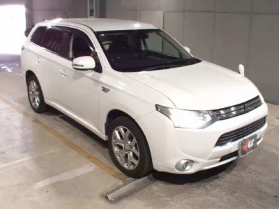 Mitsubishi OUTLANDER PHEV