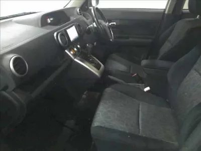Toyota COROLLA RUMION