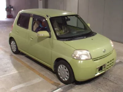 Daihatsu Esse